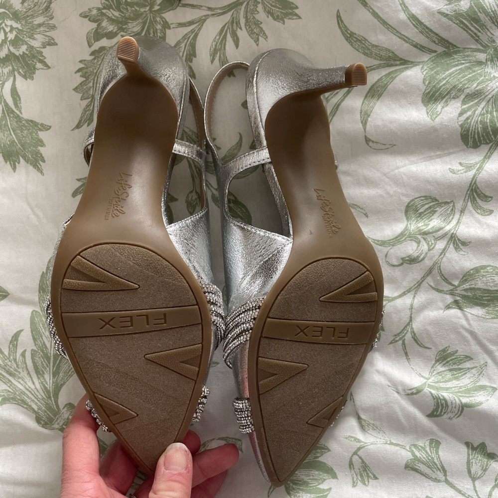 Life Stride Metallic Slingback Heels - Picture 4 of 6